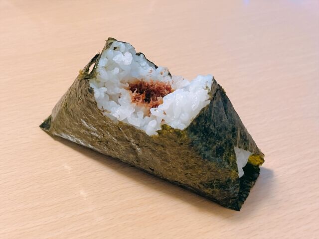 iZoo園長「水槽内に口に含んだおにぎりをわざとぶちまけた来園者がいました」