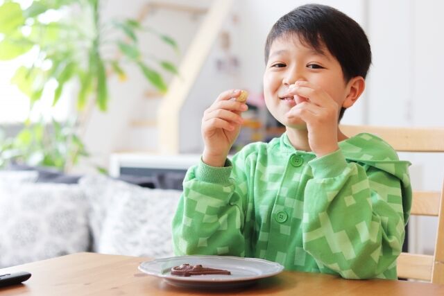 【急募】孫からジジイガチャSSRと認識されるために用意するべきお菓子