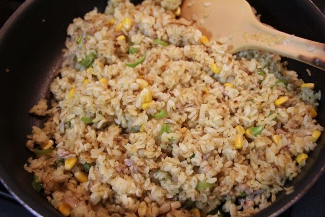 【疑問】おっさんになると炒飯作り出す理由ｗｗｗ