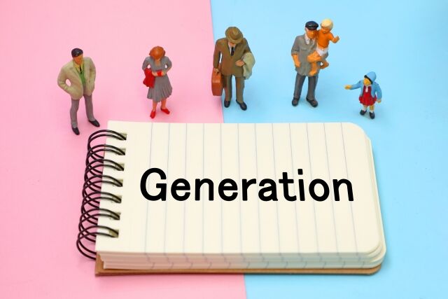 【画像】年齢（世代）別人口分布がこんな感じらしい