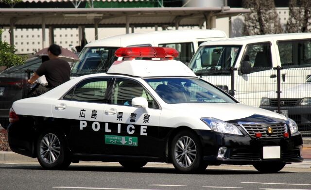 「わりゃ、お前、いけんのんならぶち殺してもええんど」市職員に体当たりして怪我をさせた男を逮捕