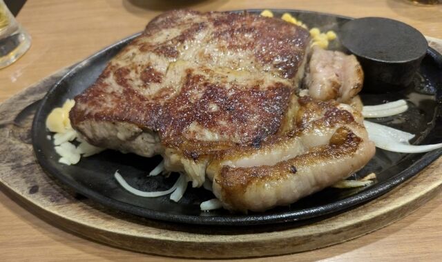 店員「ステーキですね、ペレットは食後でよろしいでしょうか？」ワイ「(ペレットって何や？)はいっ」