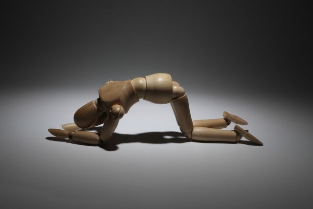 ダメージがでかい比喩表現ランキング　1位断腸の思い　2位腰を折る　3位煮え湯を飲まされる