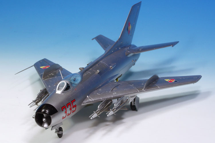 【画像あり】 タバコの箱で戦闘機作るの楽しすぎwwwwww - ゴールデンタイムズ