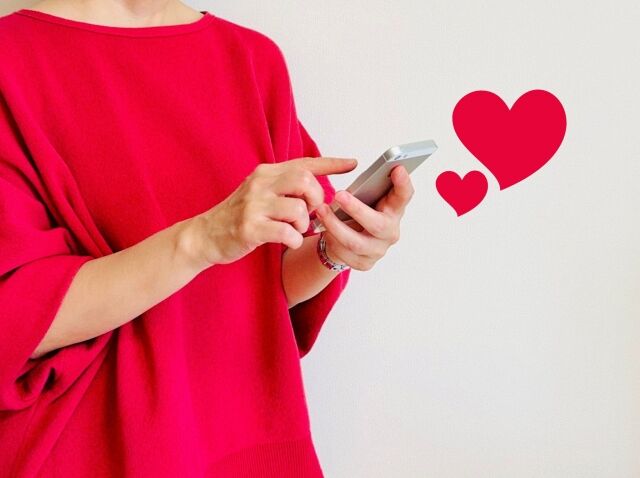 婚活アプリで独身と嘘を吐き女性と交際していた男性、貞操権の侵害で賠償命令