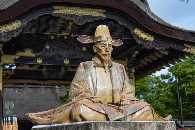 豊臣秀吉「秀頼を任せたぞ…徳川、いや…豊臣家康よ…」豊臣家康「秀吉兄やん！????」