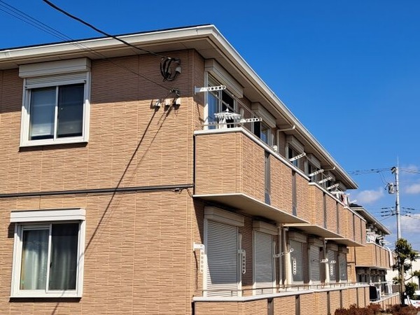 ワンルームに男3人で住んで金貯めたほうがよくね？