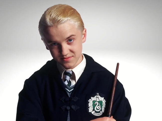 【朗報】 マルフォイ、中国で大人気に　なぜか春節を祝うキャラになる