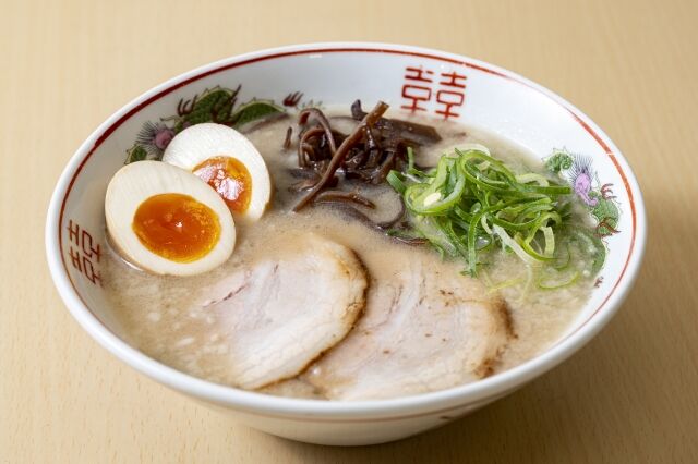 天国ではね　毎晩さまざまなとんこつラーメンが出るんだ