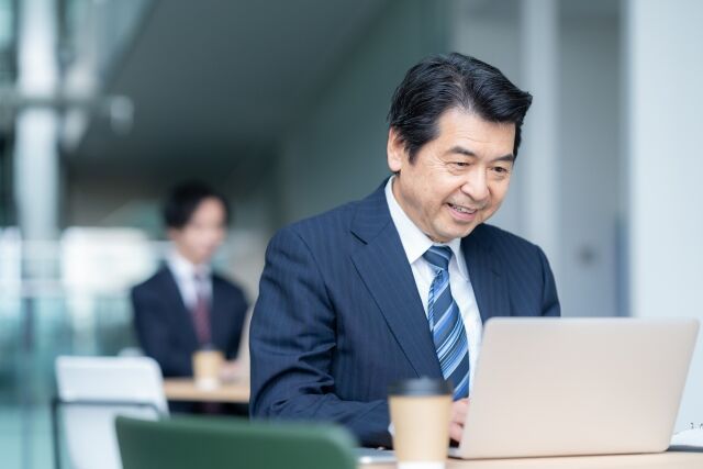 勤務時間中にニュースサイトを繰り返し閲覧しコメント書き込む　佐賀県鹿島市50代の職員を停職