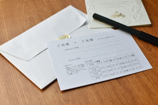 「『行』を『御中』に書き換えてっと……」 ← これ