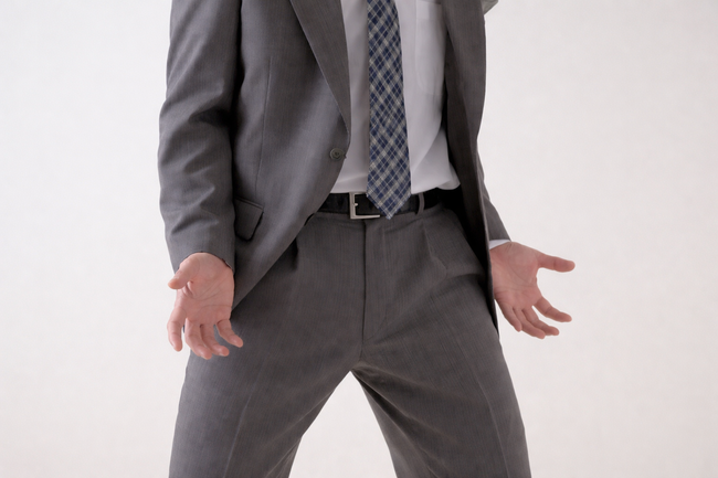 中学教諭、路上でズボン下ろし通行人に暴言吐き追いかける　停職6か月