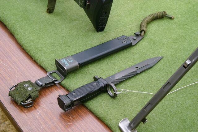 元自衛隊レンジャー弁護士「発砲しなくても何人かで銃剣使えばクマ駆除できる」