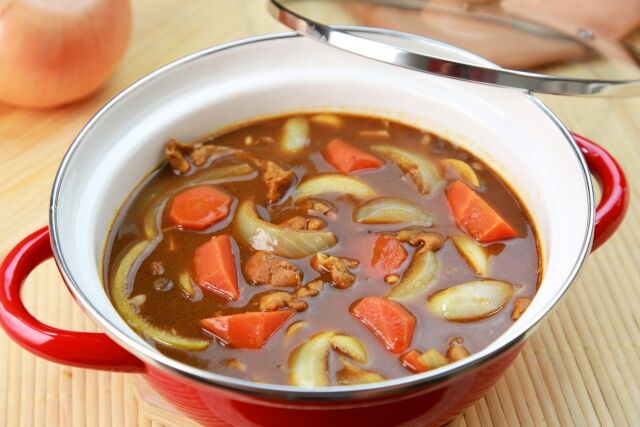 【悲報】一晩寝かせたカレー、なんか変な臭いがする????