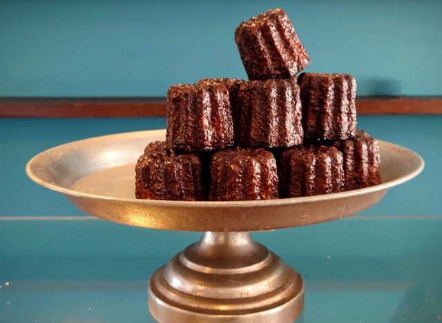 カヌレを初めて食べたよ！