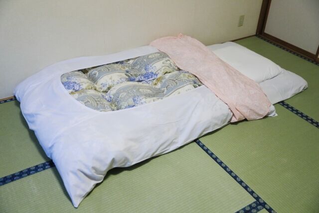 【神奈川県警】交番で当直中に性行為をした警察官2人を減給処分ｗｗｗ