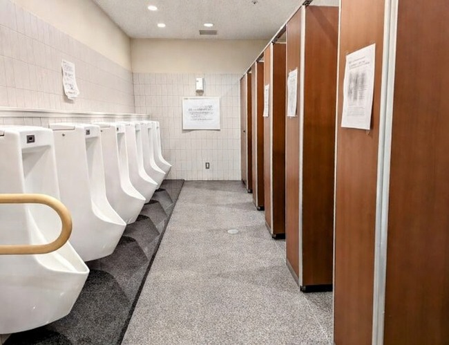 パチンコ屋にある店への恨みが込められた落書き