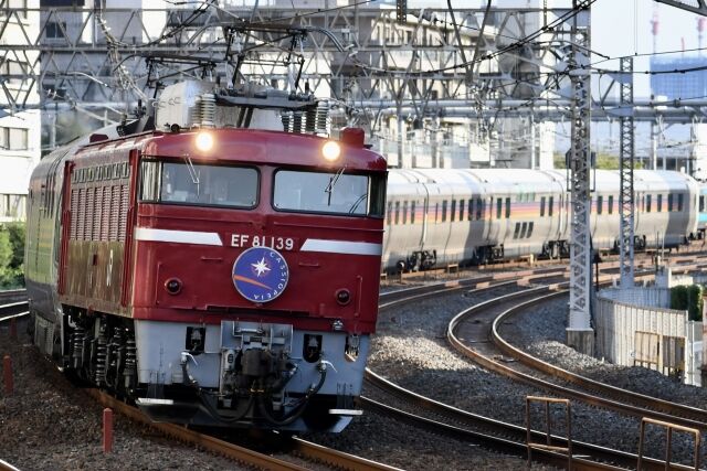 【悲報】撮り鉄、また線路内に立ち入る　カシオペアなど一時運転見合わせ1100人に影響