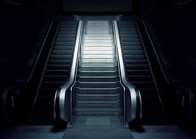 escalator-769790_640