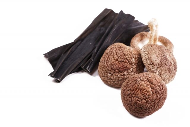 マッマ「昆布、干し椎茸はケチるな」ワイ「んなわけないやろ…」