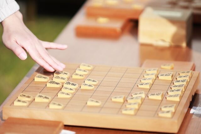 【悲報】将棋の女流棋士、解説中に対局者が離婚していた事を勝手にバラしてしまう 【悲報】将棋の女流棋士、解説中に対局者が離婚していた事を勝手にバラしてしまう