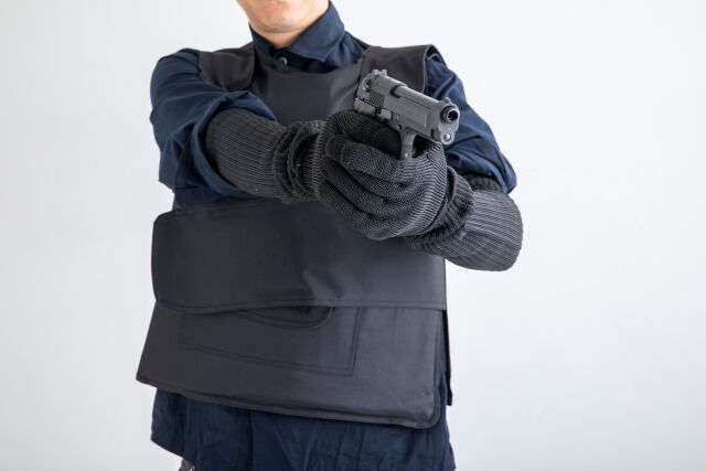 警察「ハッキリ言いましょう！拳銃でクマ退治は無理です」
