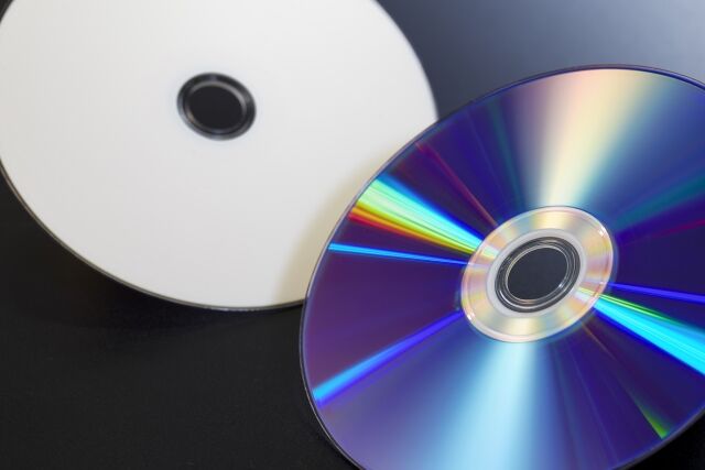 【悲報】 光学メディアの寿命問題、いよいよ読み込めない円盤が出てくる
