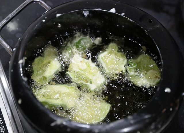 【朗報】ピーマンの天ぷら、うまい