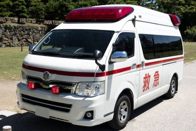 松阪市「救急車呼んでも入院にならなかった人は療養費7,700円払ってもらうことにします」