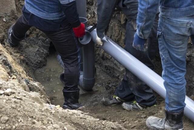 【悲報】市役所土木職「もう上水道と下水道は終わる、水は購入して下水は浄化槽の時代に戻る」