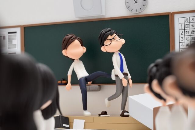 授業をサボっていたことを咎めた教師に逆上、蹴った上で「家族ごと殺すぞ」と脅迫した中3男子を逮捕