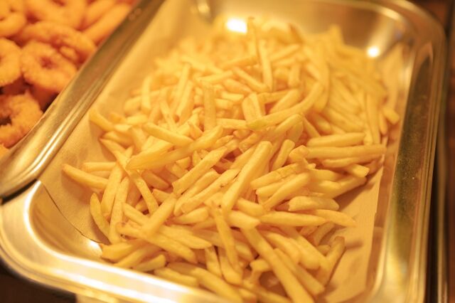 ビュッフェにおけるフライドポテトとかいう難敵