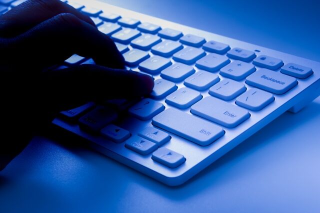 退職日に作動するプログラムを仕掛けデータ損壊させた42歳会社員、逮捕