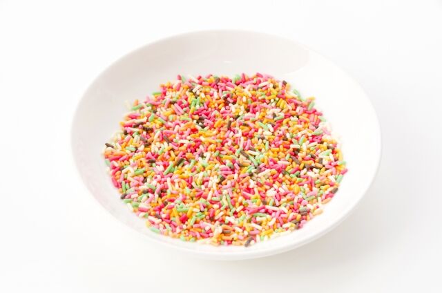 カラースプレー ← 食う機会あまりないのに好きなやつ