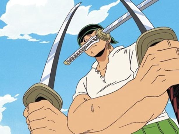 包丁を両手と口にくわえて歩いていた男を現行犯逮捕 「知り合いの家に行く途中だった」