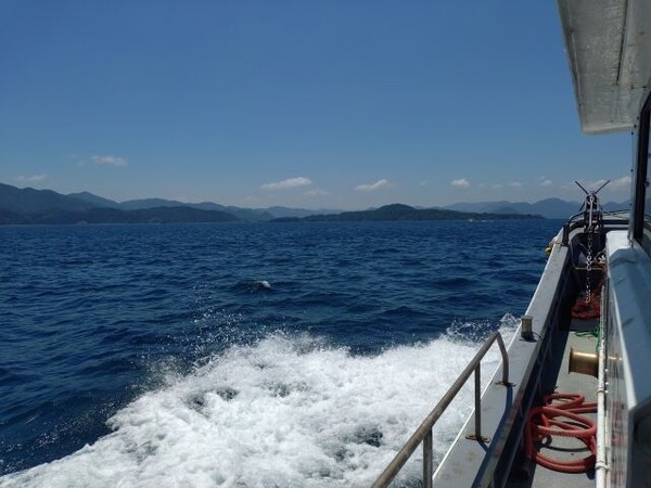 ワイ、明日漁船に戻らなきゃいけないけど戻りたくなくて草