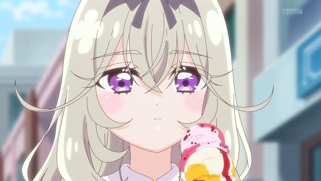 森亜るるかちゃん、思ったよりアイスがすきな模様