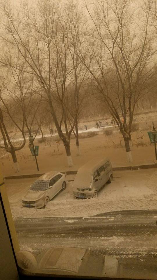中国の大気汚染の雪