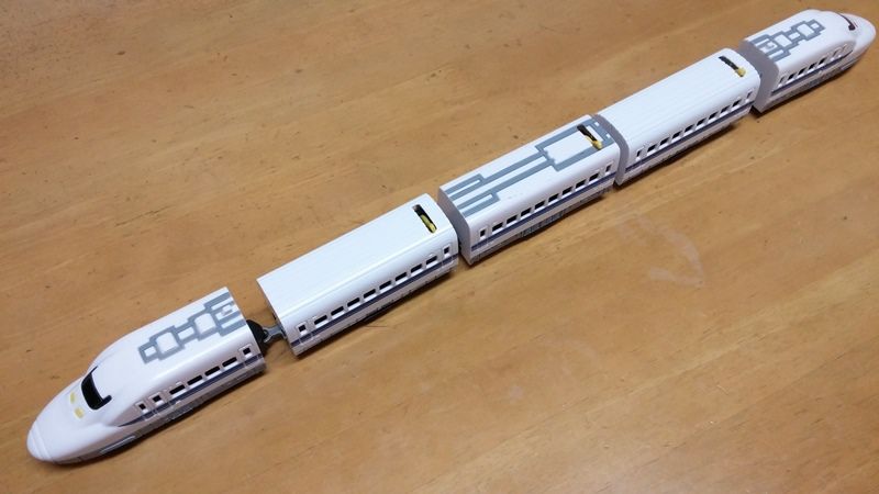 ダイソー プチ電車 簡単な連結車両の増やし方 ちぃごんの日常 ダイソー プチ電車 簡単な連結車両の増やし方 ちぃごんの日常