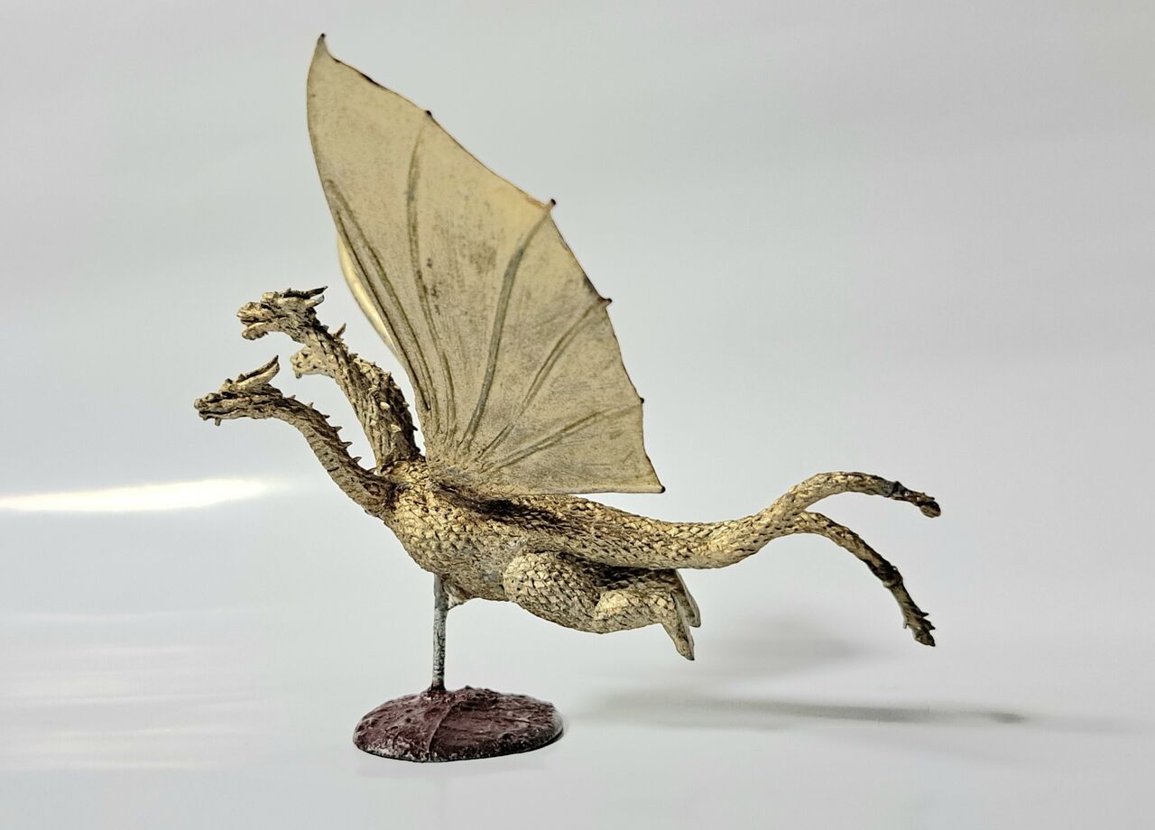 デアゴスティーニ分売キングギドラ完成した。が、やっぱサイズ変