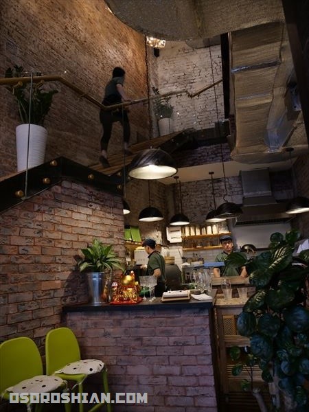 05.jpg