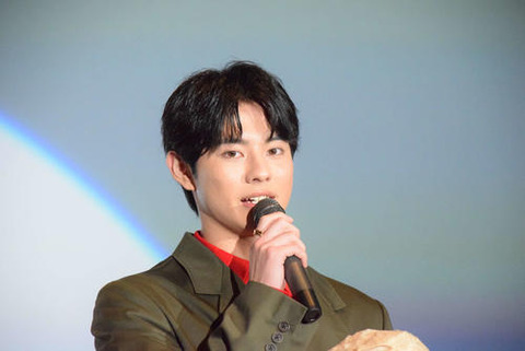 前田拳太郎を監督が絶賛！映画「ふれる。」舞台挨拶での心温まるエピソード
