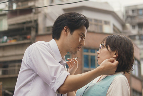 ドキッとするような場面写真公開！吉岡里帆＆水上恒司主演　映画『九龍ジェネリックロマンス』へ期待