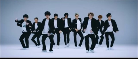 感動の瞬間！SnowMan「CrazyF-R-E-S-HBeat」ダンスビデオ1億回再生突破！