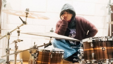「何でも出来る」佐藤健さんがドラム叩いてる姿、カッコよすぎ！