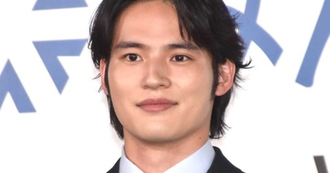 水上恒司さんと生見愛瑠さん、スーツ姿を称賛！フレッシュな魅力全開のイベントレポート