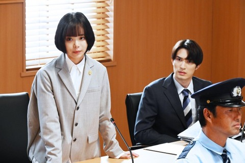 『モンスター』初回レビュー：若手弁護士ジェシーの熱演と視聴者の反応