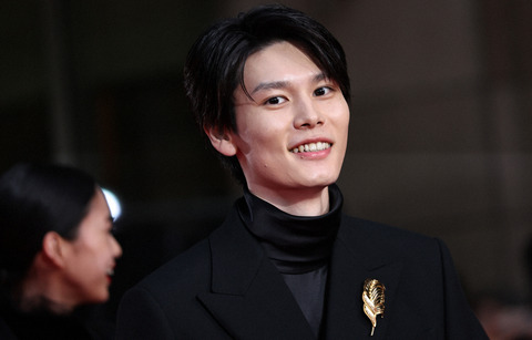 第37回東京国際映画祭で輝く萩原利久！シックなモノトーンコーデで魅了した瞬間