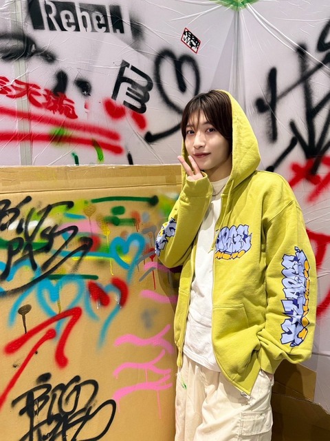 中村嶺亜さんの初個展『REIANAKAMURA1stEXHIBITION』:アートの新たな世界