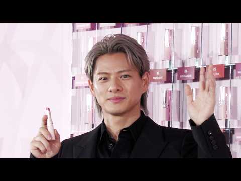 平野紫耀さんの美しさが限界突破…！黒スーツ×華やかメイクにうっとり、新生活への優しい言葉にも胸キュン【YSLイベント】